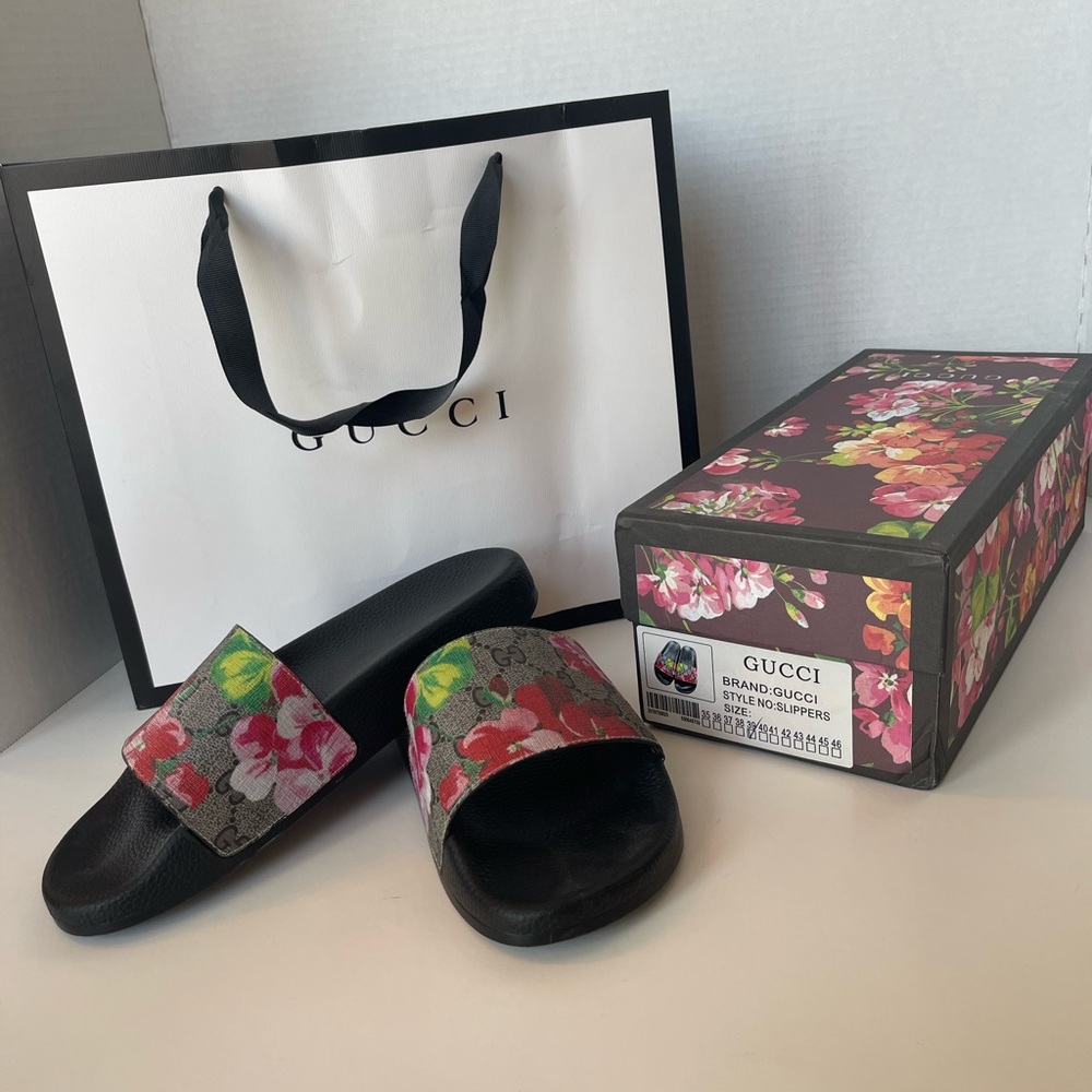Fashion sandals